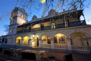 Yarra Valley Grand Hotel - Townsville Tourism